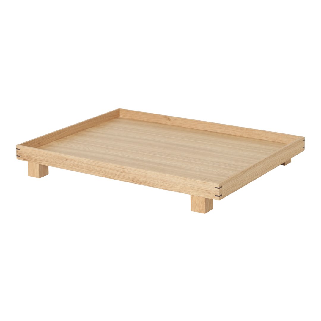 Natural wood tray in light beige with a smooth finish and minimalistic design, ideal for home décor and organization.